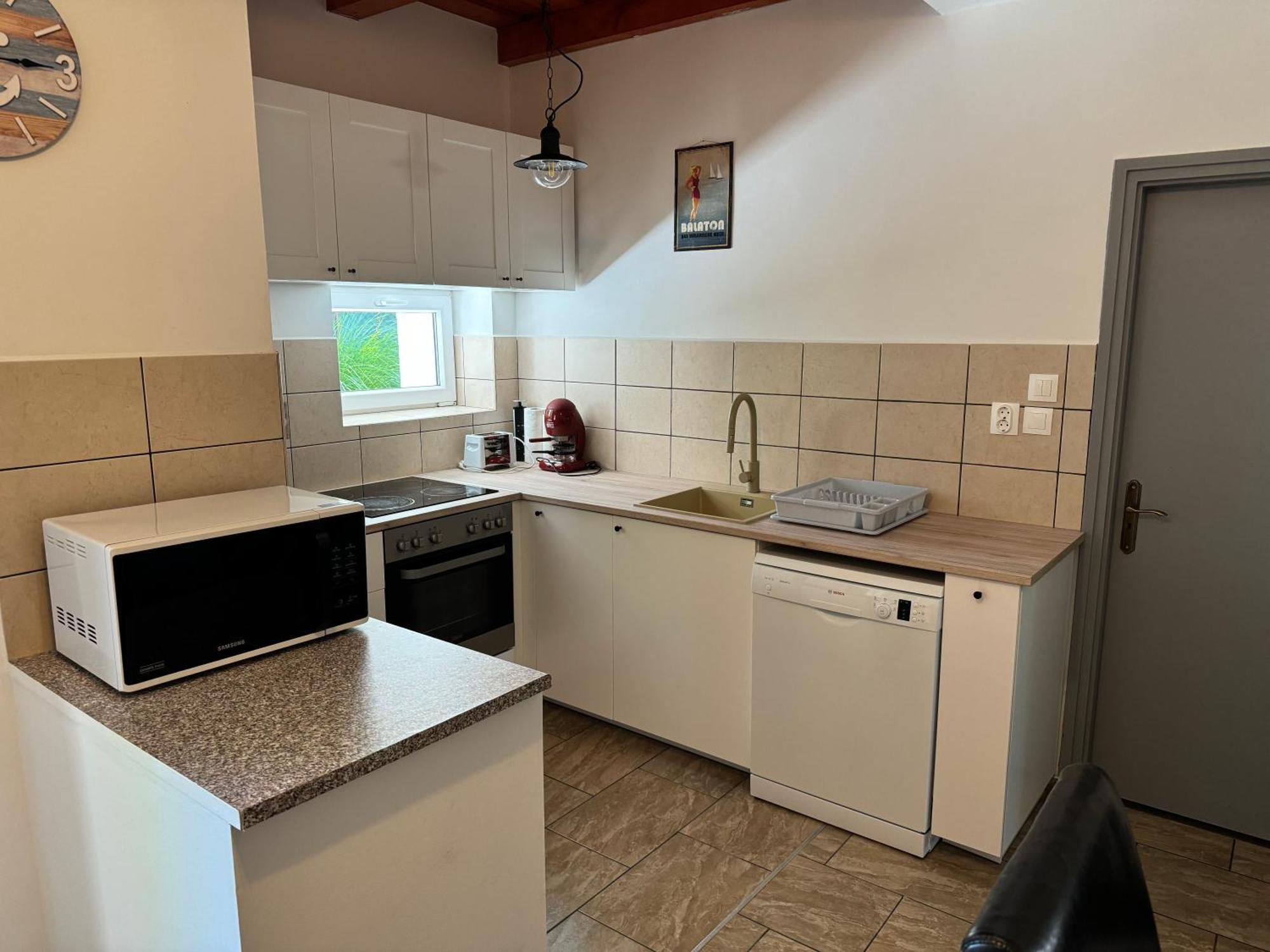 Borsi Apartman Balatonalmádi Eksteriør billede